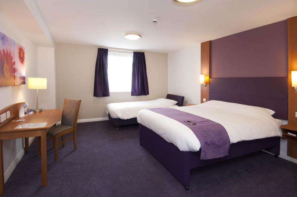 Premier Inn Woking West - A324 Cameră foto
