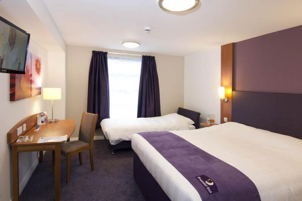 Premier Inn Woking West - A324 Cameră foto